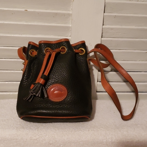Dooney & Bourke Purse - Picture 1 of 7
